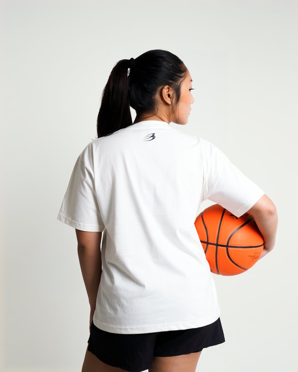 Kobe tee, back, worn